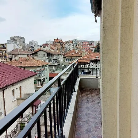 Апартамент 9 Apartment Varna